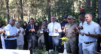 Şehit Başçavuş Ferhat Gedik, Kabri Başında Anıldı
