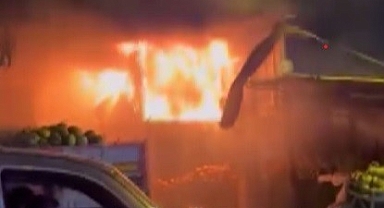 Şofbenden Çıkan Yangında Alevler İş Yerini Sardı