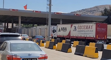 Türk Tır’ları 14 Yıl Aradan Sonra Suriye’de