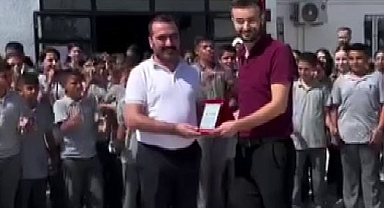 10 Yıldır Görev Yaptığı Okuldan Alkışlarla Uğurlandı