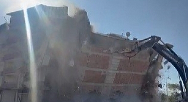 6 Katlı Binanın Altında Kalmaktan Saniyelerle Kurtuldu