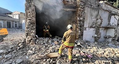 Antakya Uzun Çarşı’da Metruk Bina Yangını