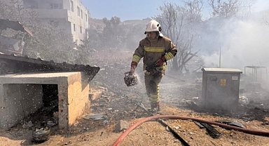 Bahçede Çıkan Yangın Eve Sıçradı