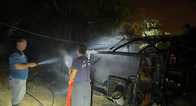 Depo Olarak Kullanılan Çadır Yandı