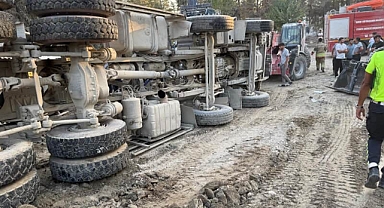 Devrilen Kamyonun Sürücüsü Öldü