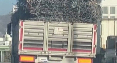 Hatay'da Demir Yüklü Tır Yürekleri Ağza Getirdi