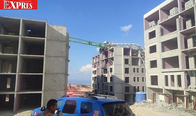 İnşaatta Şok Görüntü: Yürekleri Ağıza Getiren Vinç Kazası!