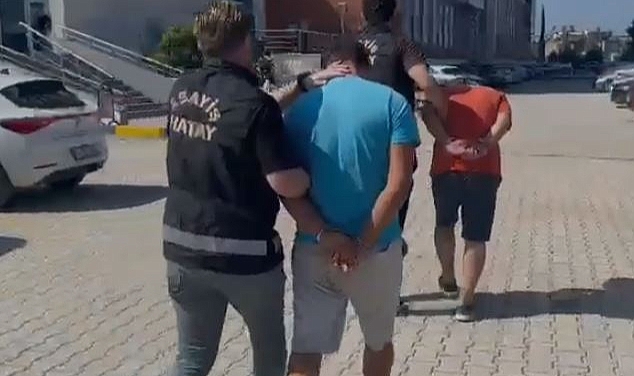 İskenderun’da Aranan 2 Şahıs Yakalandı