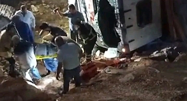 Kamyon Uçurumdan Yuvarlandı