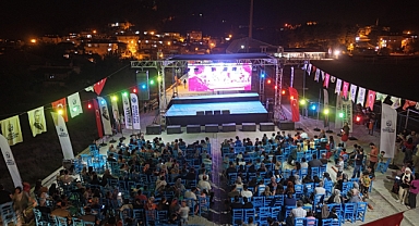 Nostalji Açık Hava Sinema Keyfi Başladı