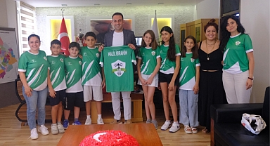 Özgün'den Drone Futbol Takımına Destek