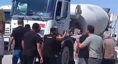Sinirlenen Adam Beton Mikserini Yumrukladı