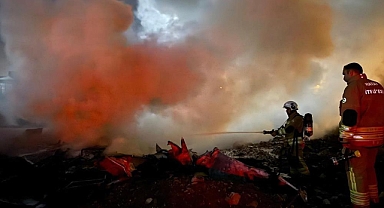 Antakya’da Hurdalık Yangını Kontrol Altına Alındı