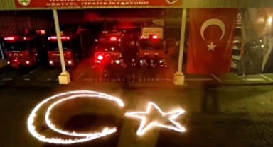 Ateş Savaşçıları 29 Ekim'i Alevlerle Kutladı