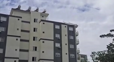 Binaların Çatısı Uçtu