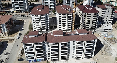 DEPREMZEDELER EVLERİNE KAVUŞTU