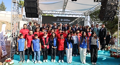 Gençlik Merkezinin Temeli Atıldı