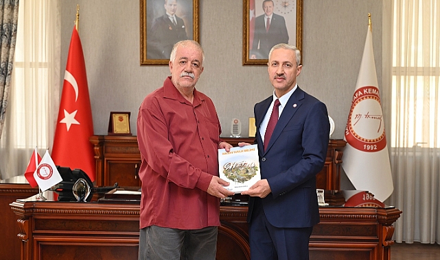 Hatay Halk Bilimi” Kitabı Rektör Eren’e Takdim Edildi