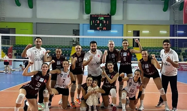 Hatay Voleybol'dan Üst Üste 5. Zafer