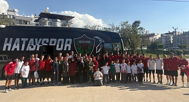 Hatayspor’dan Depremzedelere Destek Ziyareti