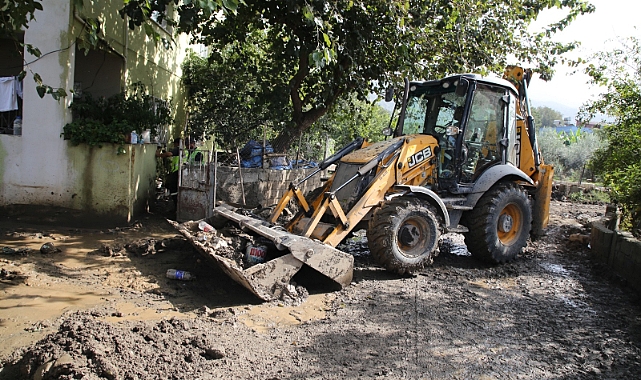 HBB, Payas’ta Afetin İzlerini Siliyor