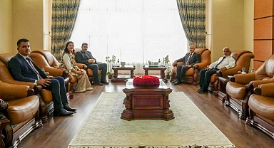 Kazak Akademisyenden MKÜ’ye Ziyaret