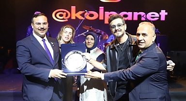 Kolpa ve Burçin Birben Hayranları Coşturdu