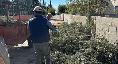 Kumlu’da Atık Toplama Çalışmaları Sürüyor