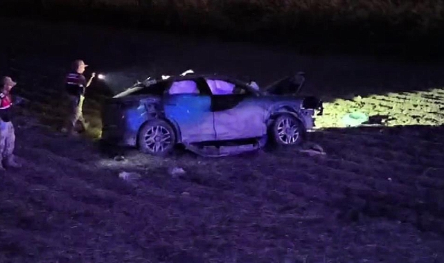 Lastiği Patlayan Otomobil Tarlaya Uçtu