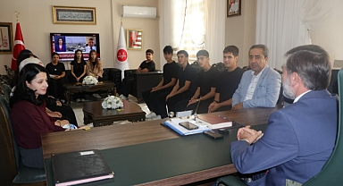 LİSELİLERDEN ANLAMLI ZİYARET