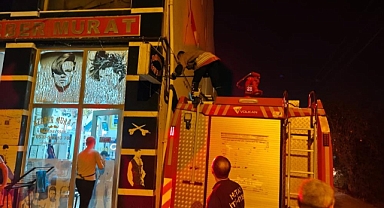 Mahsur Kalan Kediyi İtfaiye Kurtardı