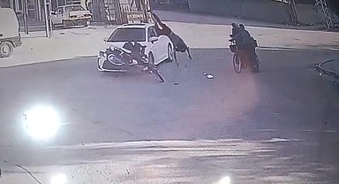 Motosikletin Sürücüsü Yaşlı Çiftin Üzerine Uçtu