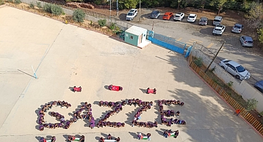 Öğrenciler Gazze Yazılı Koreografi Oluşturdu