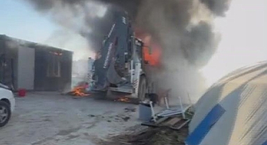 Operatör Alevlerin Arasına Daldı