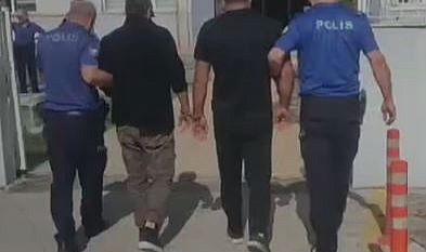 Polis Ekipleri Tabanca Ve Fişek Ele Geçirdi