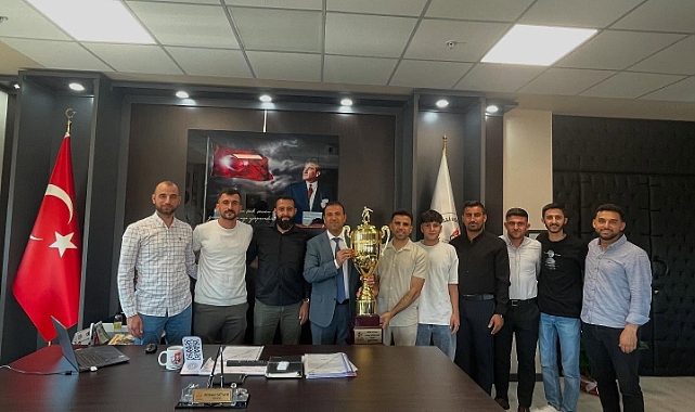 Şampiyon Takımdan İlçe Müdürü Güner’e Ziyaret