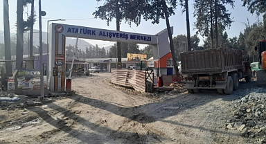 Armutlu Çarşısı’nda Esnaf Zor Günler Yaşıyor