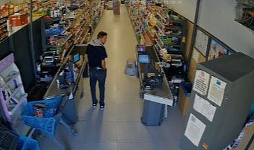 Çalıntı Telefon ve Mont Üzerinden Yakalandı