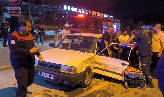 Cip İle Otomobil Kafa Kafaya Çarpıştı