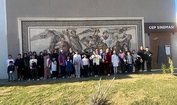 Çocuklara Gezi ve Sinema Etkinliği