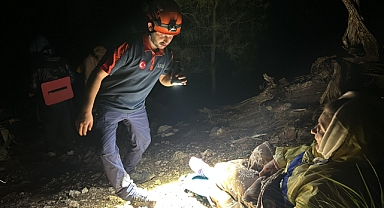 Dağlık alanda mahsur kalan turist kurtarıldı