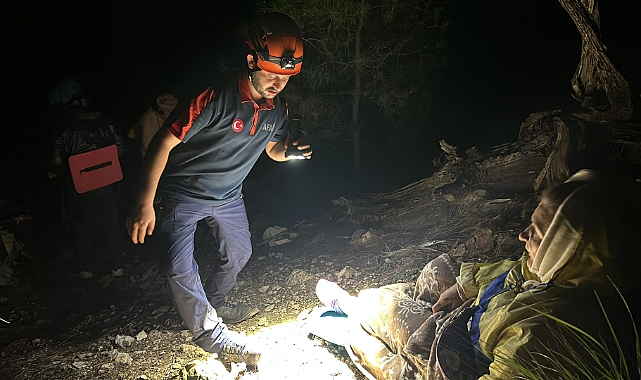 Dağlık alanda mahsur kalan turist kurtarıldı