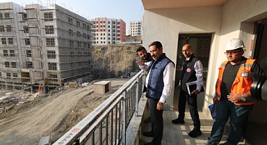 Defne'de Ticaret Merkezlerinin Yapımı Sürüyor