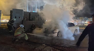 Ekinci’de Araç Alev Aldı