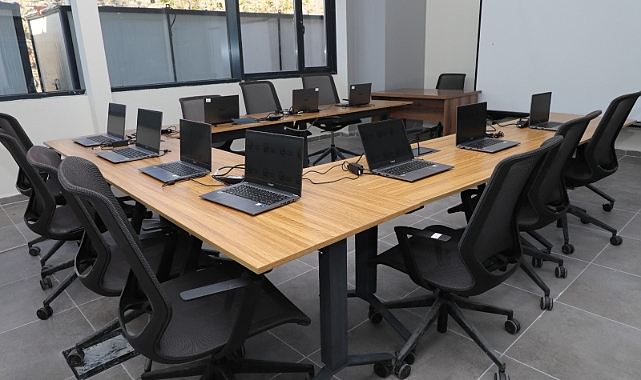 Gençlere Teknoloji Ve Bilim Eğitimi Fırsatı