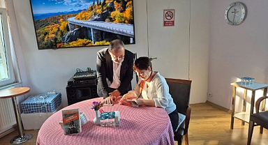 HATAY DERNEĞİNDE İMZA GÜNÜ