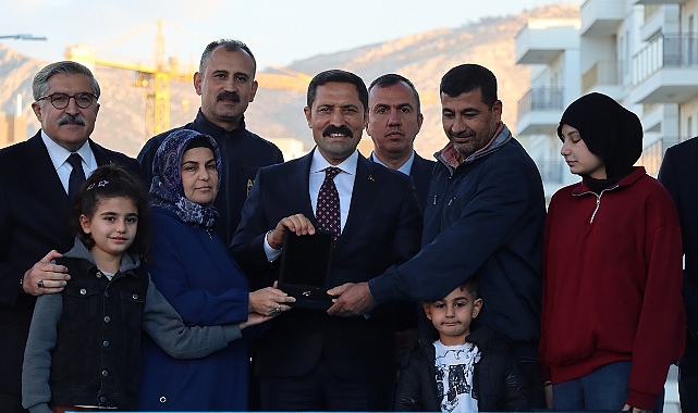 Hatay Valisi Masatlı, kentteki konut ve iş yeri çalışmalarını değerlendirdi