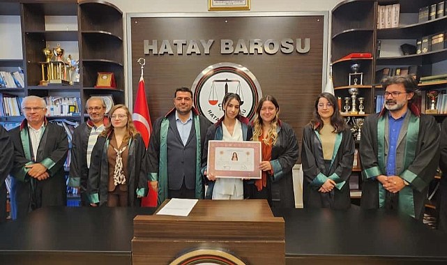 Hazal Bağdadi Avukatlığa Adım Attı