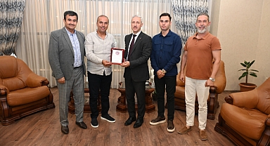 HMKÜ Rektörü Engelli Dernek Temsilcilerini Makamında Ağırladı