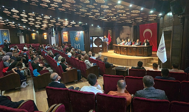 İYİ PARTİ’DE ÇİNÇİN GÜVEN TAZELEDİ